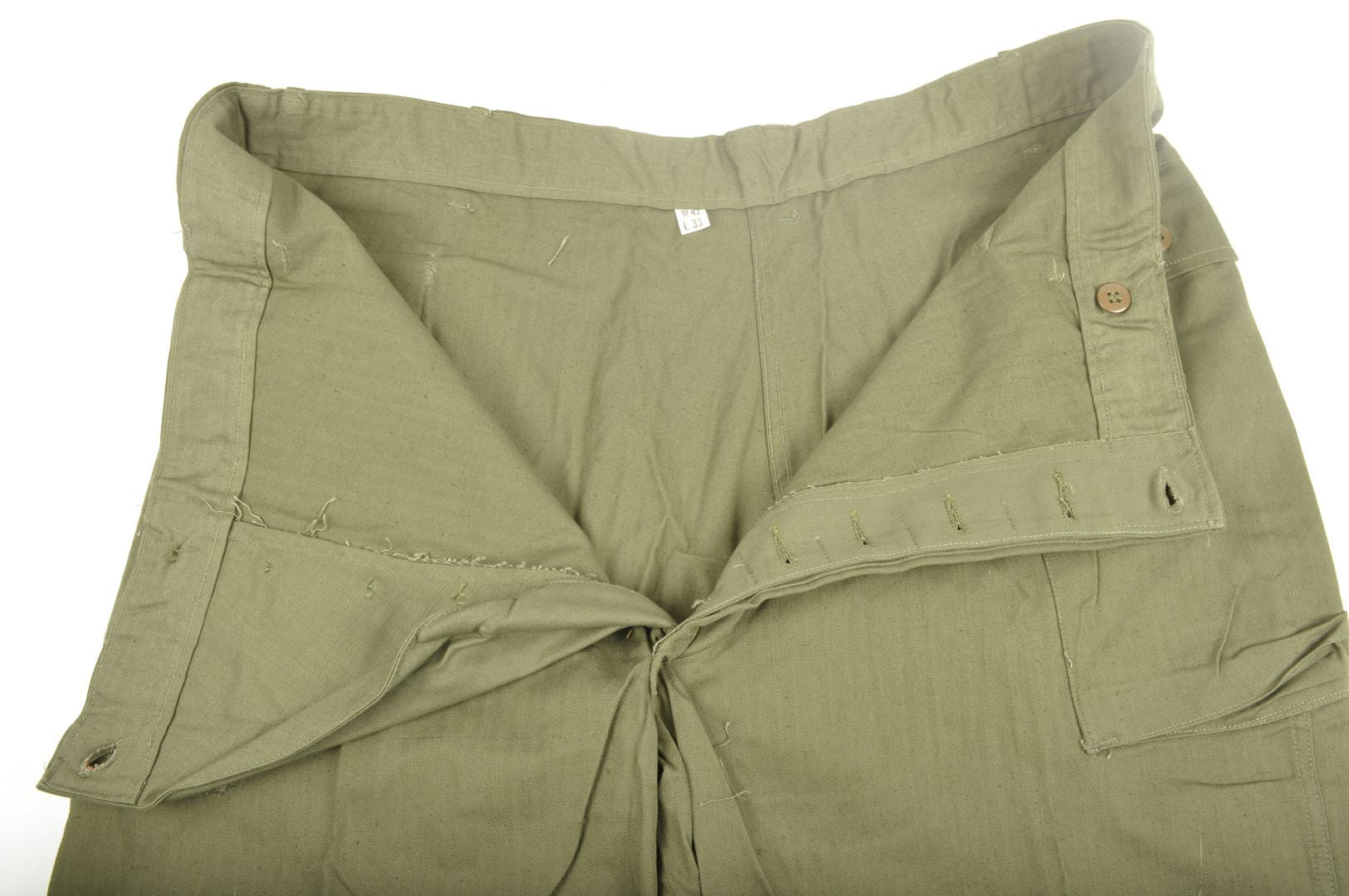 Pantalon HBT US ARMY / NEUF DE STOCK et daté 1944