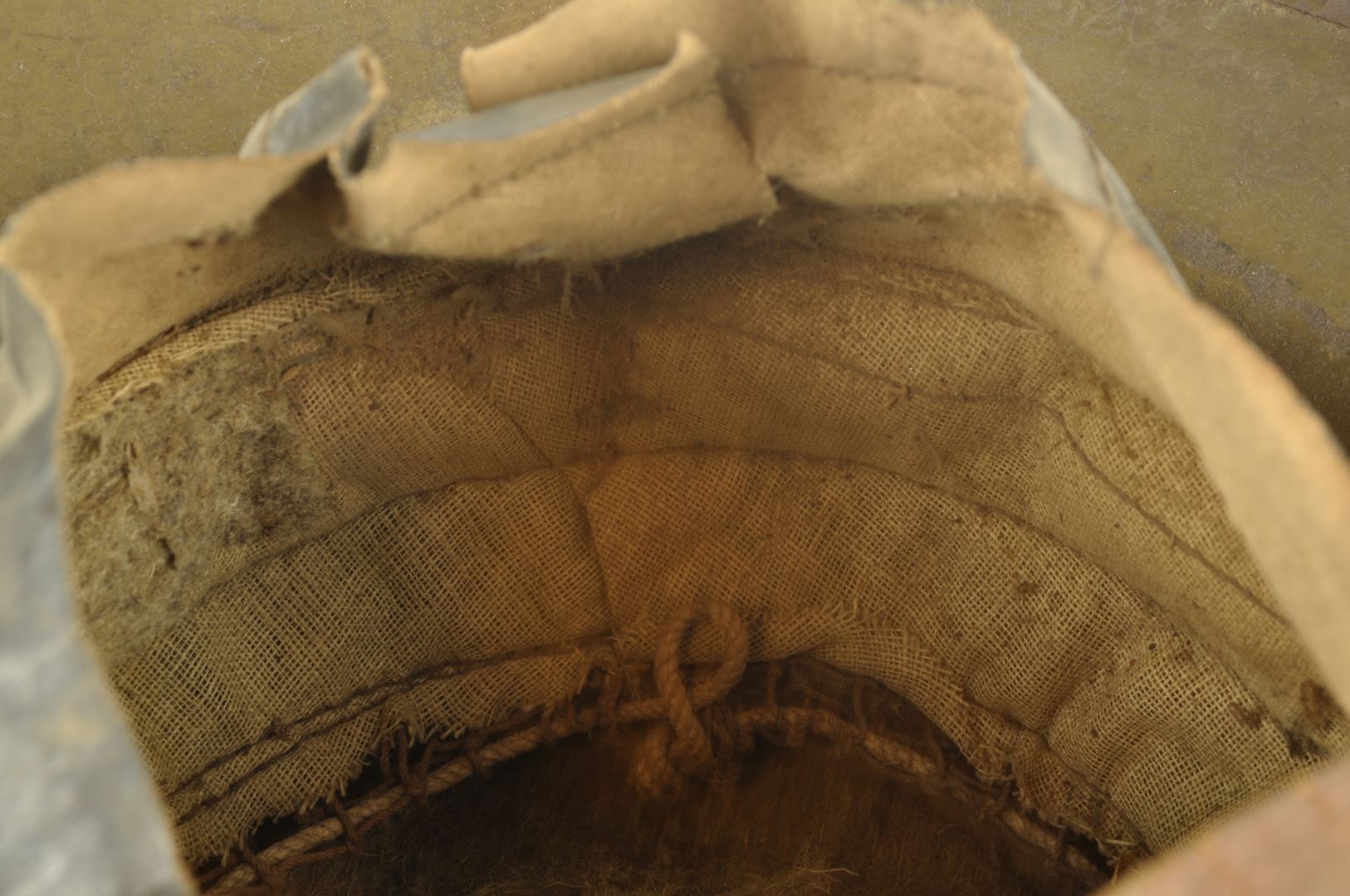 Casque US 17 3rd infantry division fabrication Britannique / Nominatif et identifié