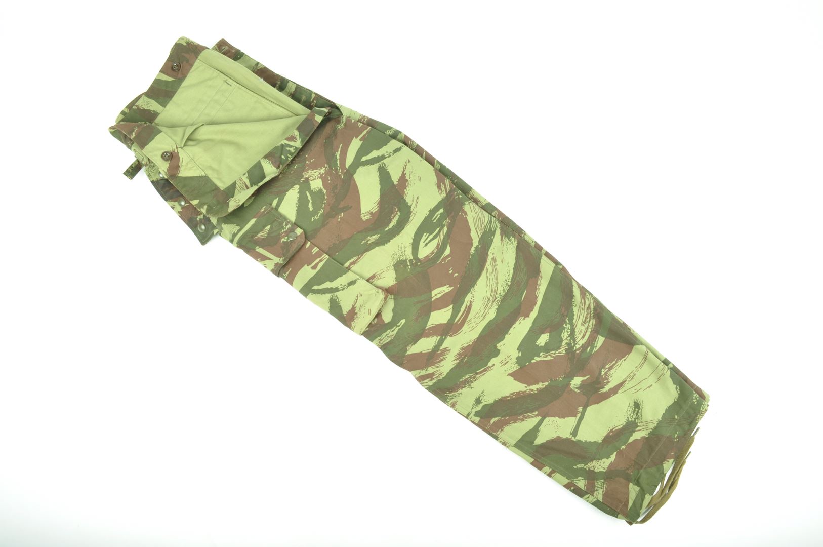 Pantalon TAP 47 / 56 camouflé / ETAT NEUF