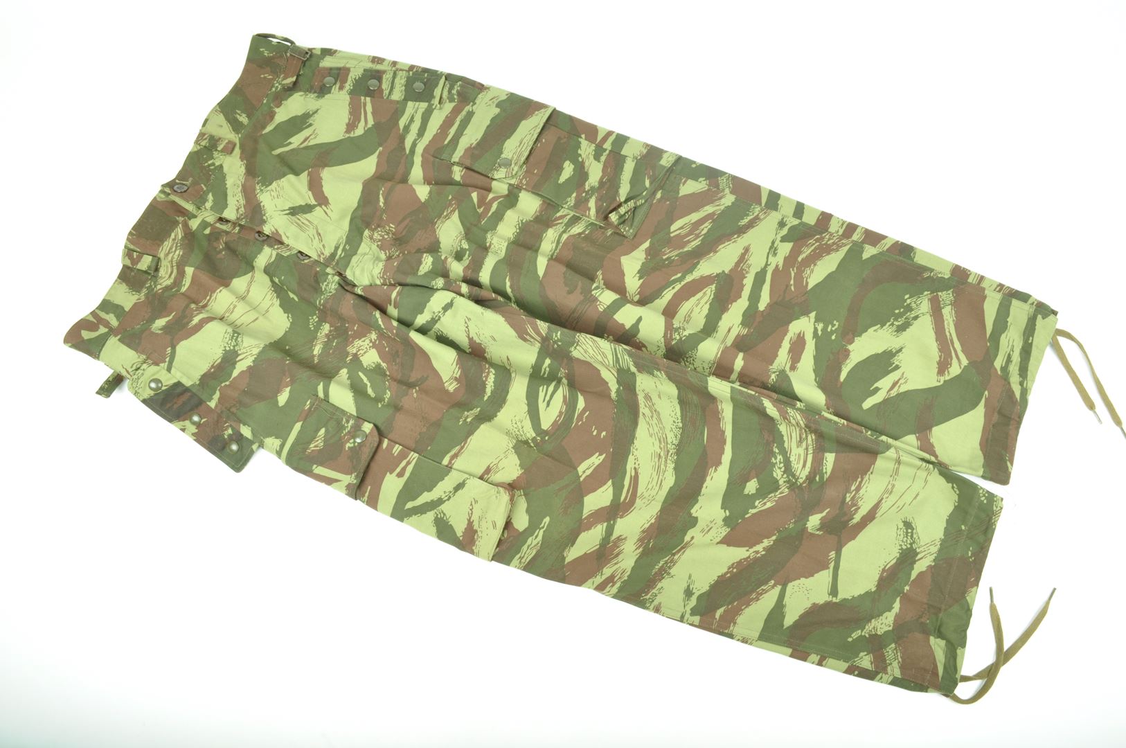 Pantalon TAP 47 / 56 camouflé / ETAT NEUF