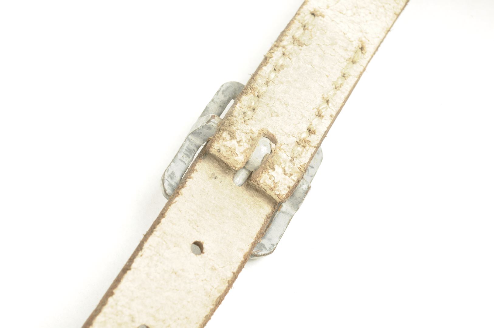 Sangle de boitier à jumelles datée 1940