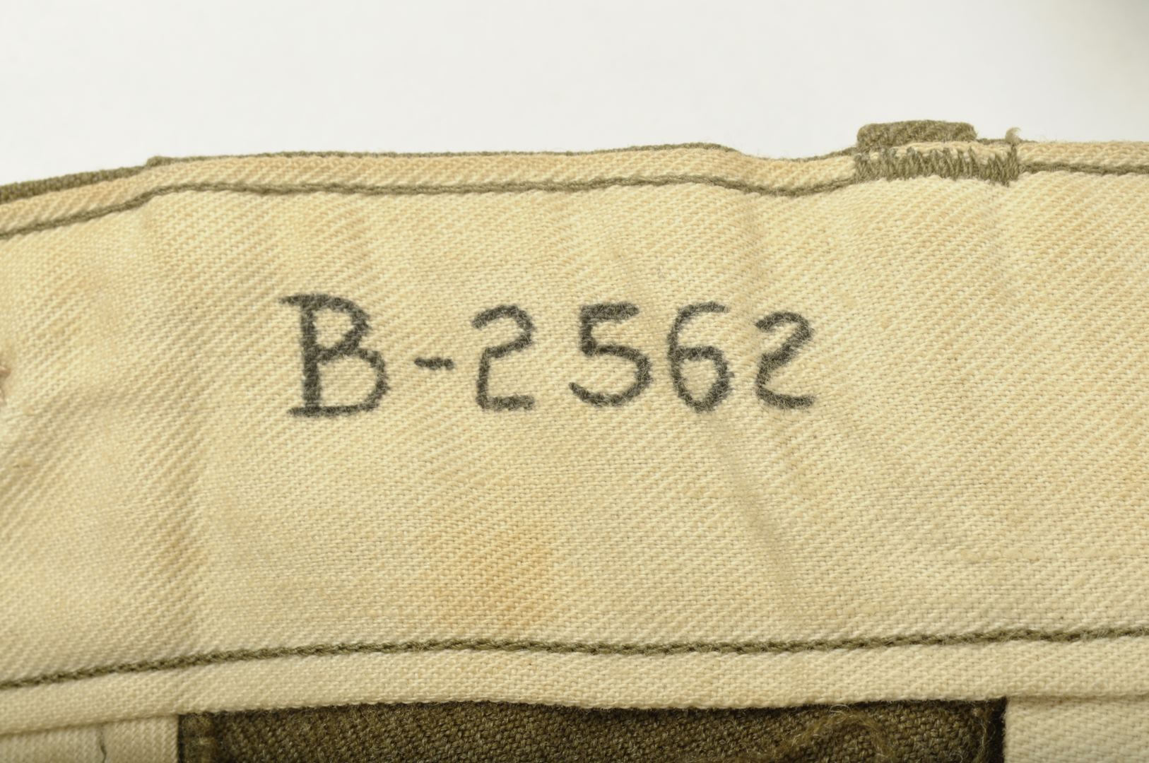 Pantalon moutarde  30 X 31 / Daté 1943