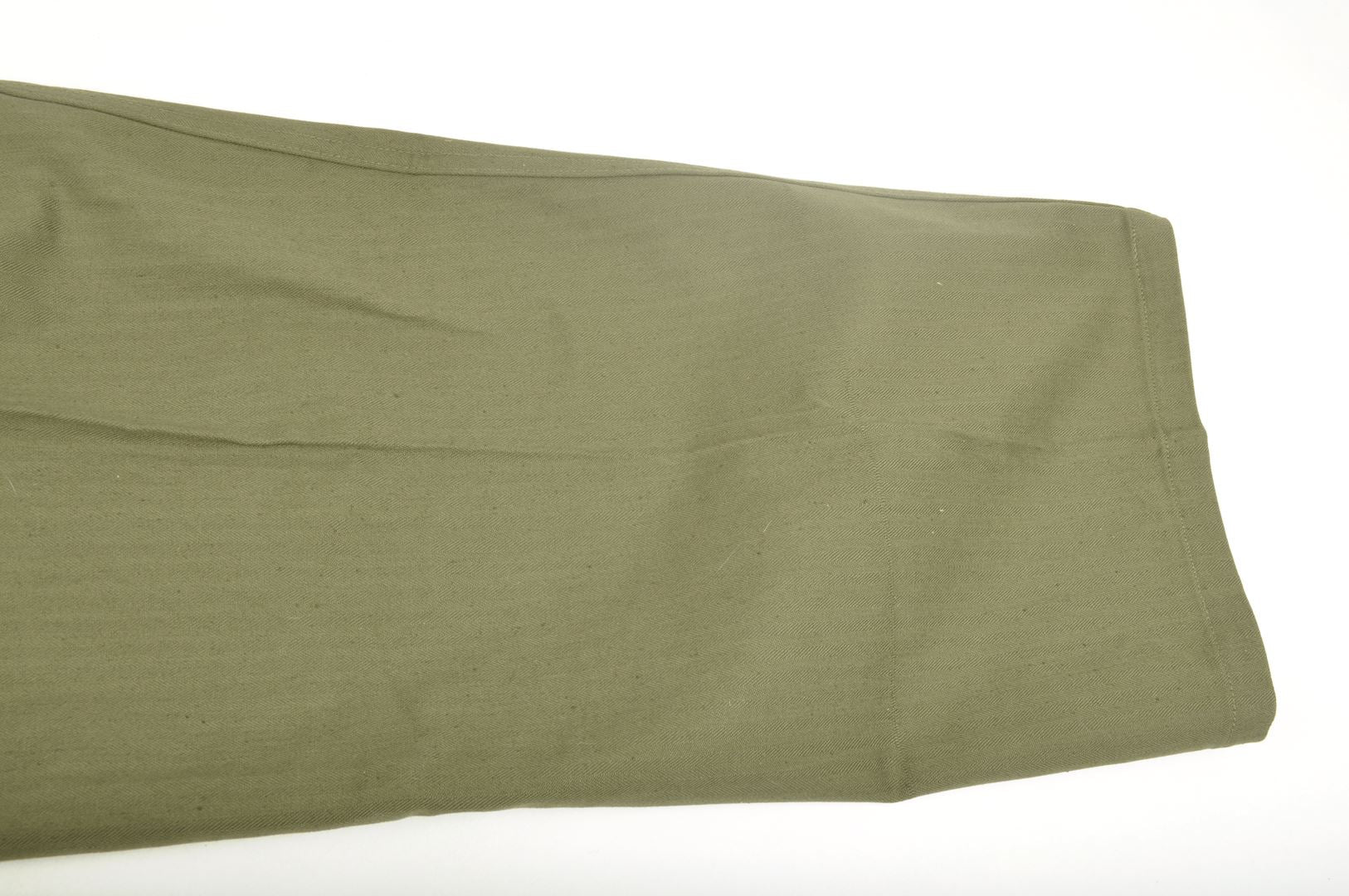 Pantalon HBT US ARMY / NEUF DE STOCK et daté 1944