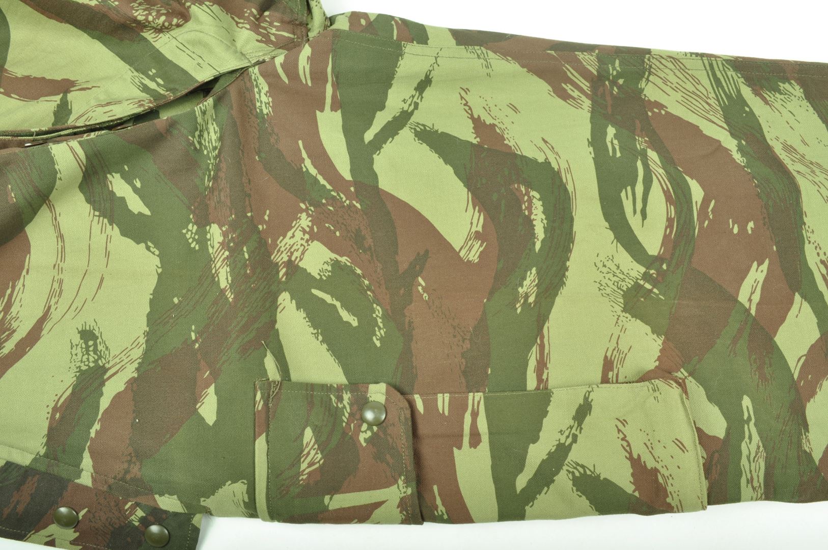 Pantalon TAP 47 / 56 camouflé / ETAT NEUF