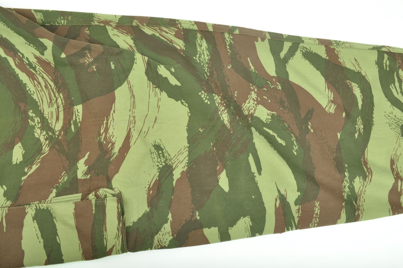 Pantalon TAP 47 / 56 camouflé / ETAT NEUF