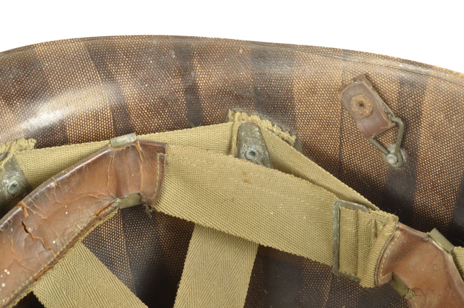 Casque US M avec grades de Capitaine et son sous casque IMP / PONTARLIER