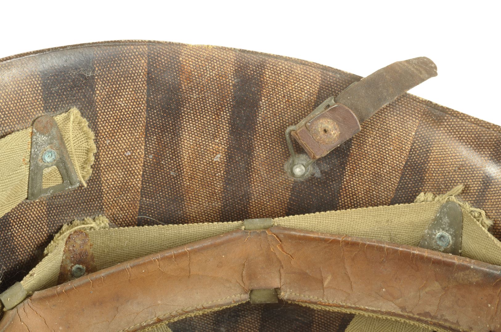 Casque US M avec grades de Capitaine et son sous casque IMP / PONTARLIER