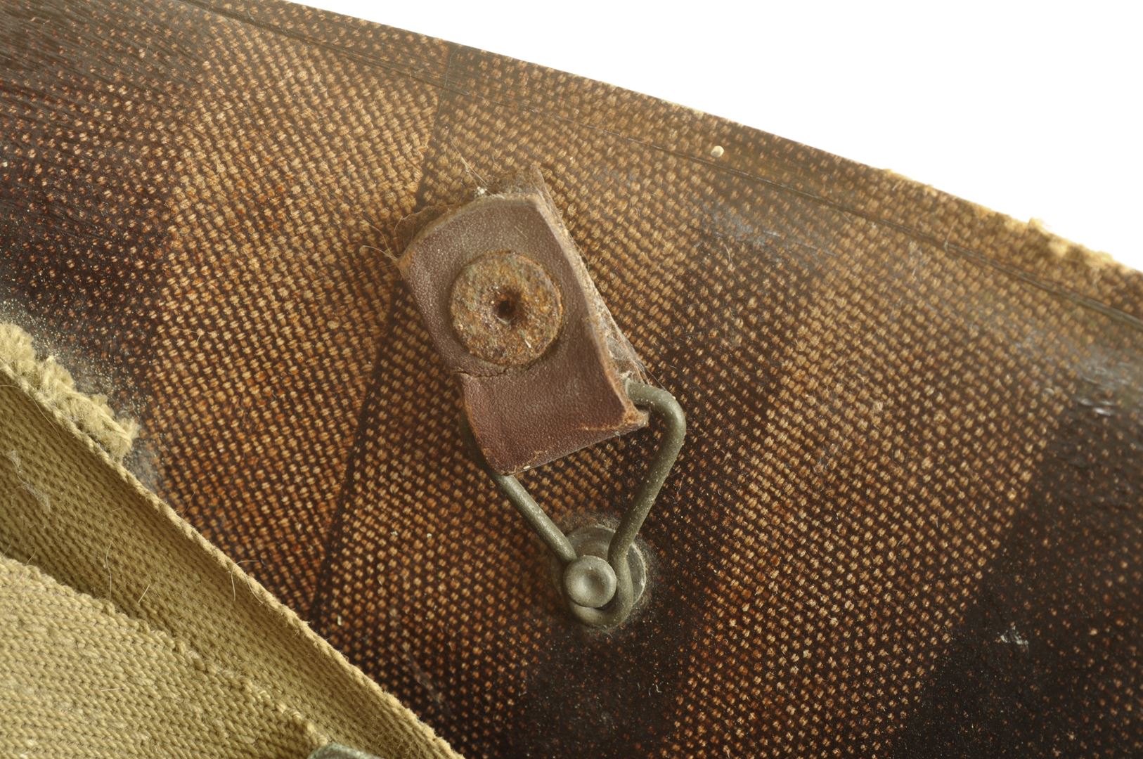 Casque US M avec grades de Capitaine et son sous casque IMP / PONTARLIER