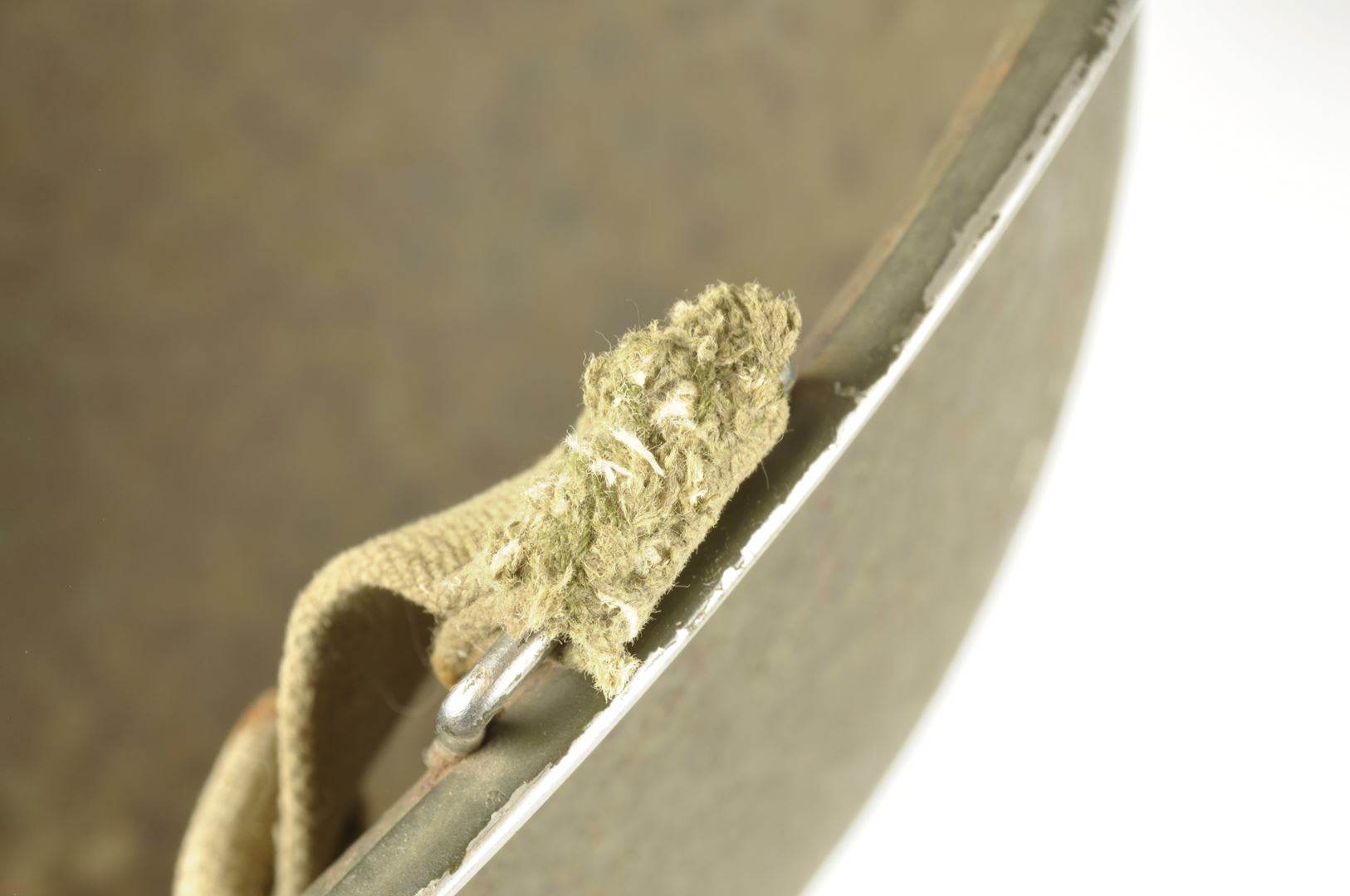 Casque US M avec grades de Capitaine et son sous casque IMP / PONTARLIER