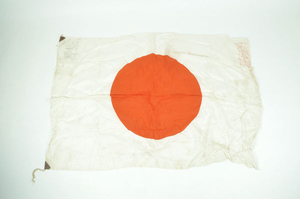 Drapeau Japonais signé par des soldats de la 97th Infantry Division