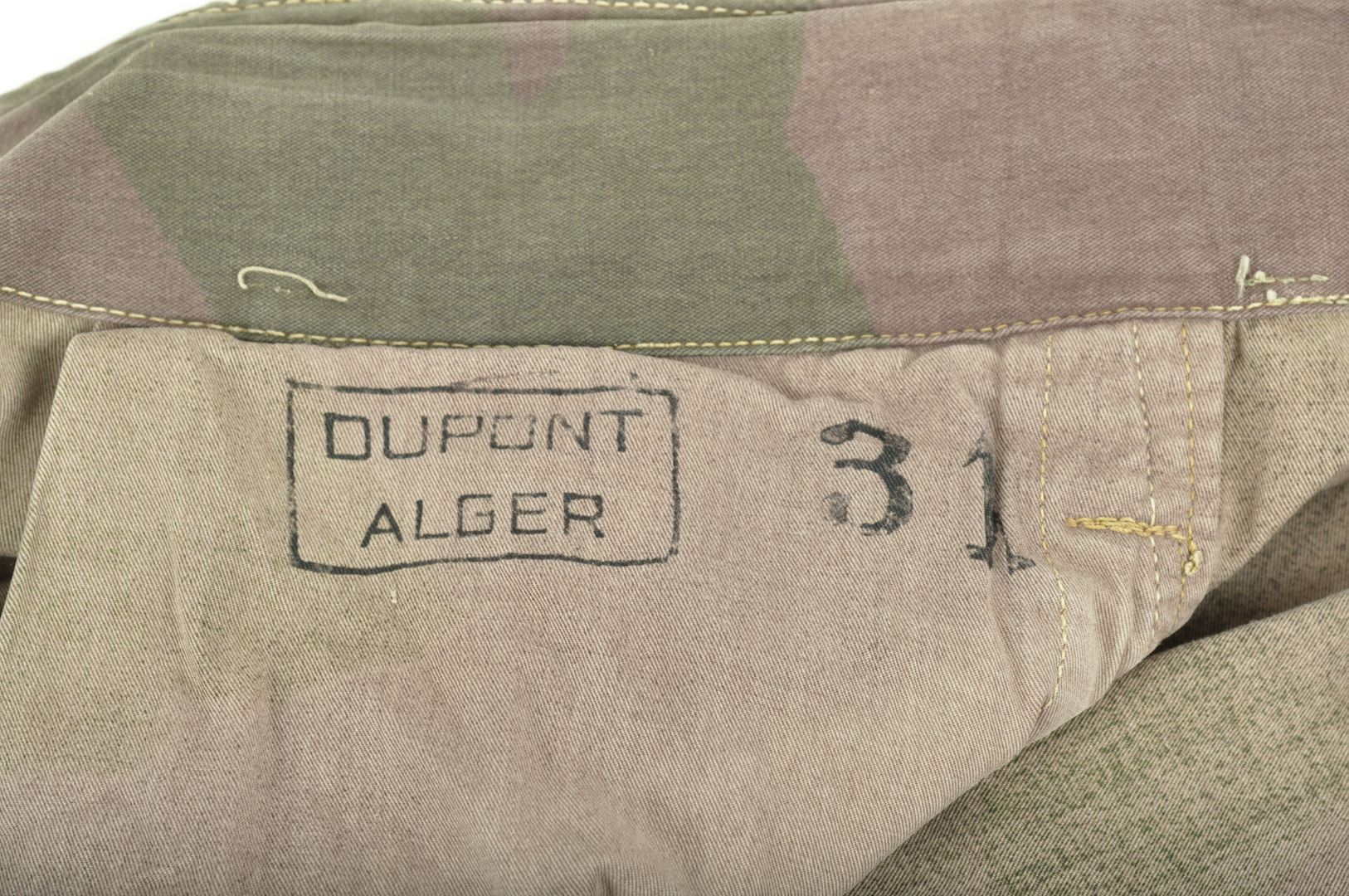 Pantalon camouflé dit  " peau de saucisson" confectionné à Alger