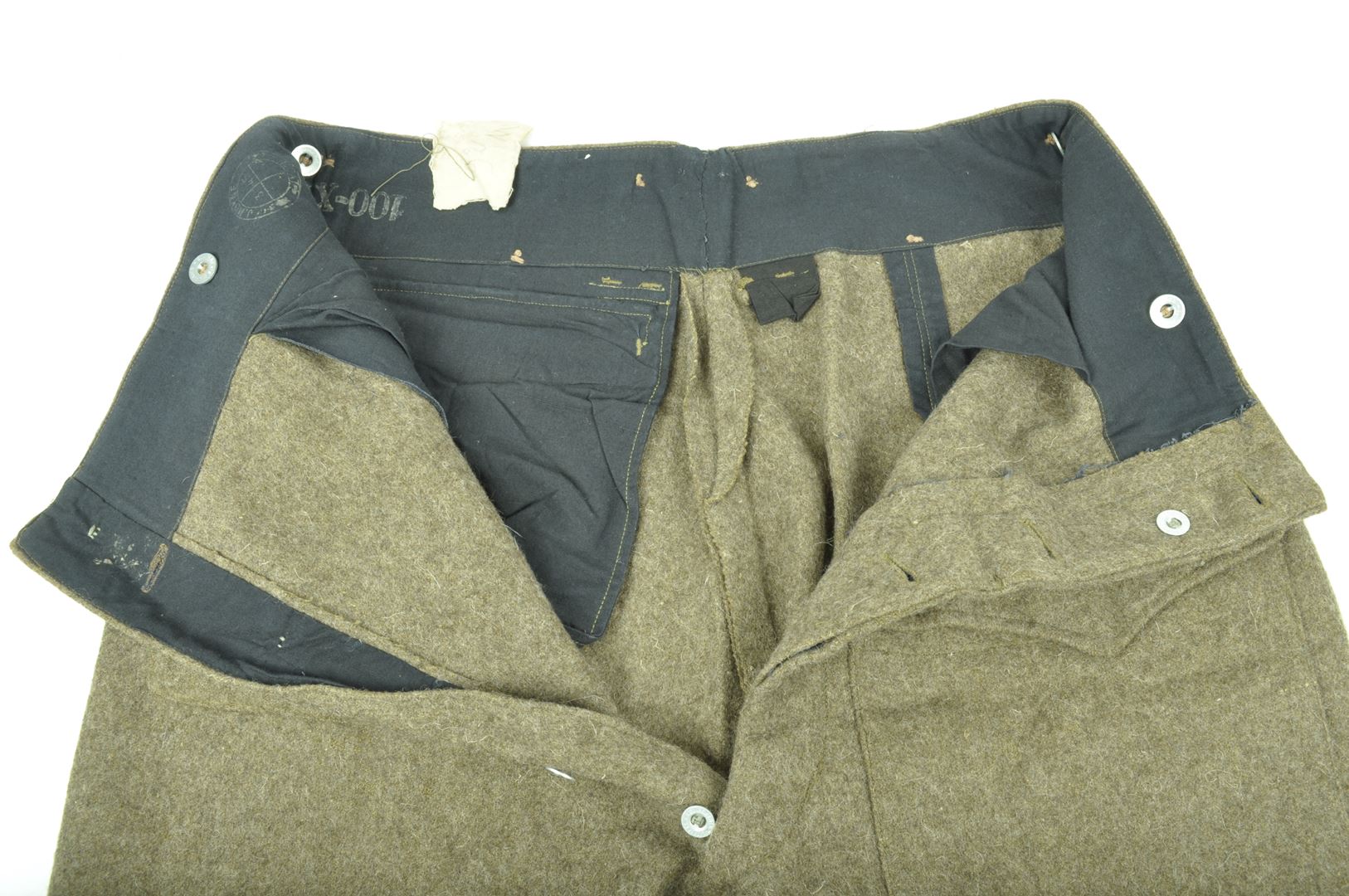 Pantalon modèle 44 daté Mars 1945