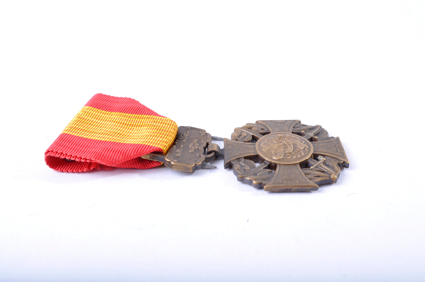 Médaille de la bravoure vietnamienne dans sa boite " Saigon"