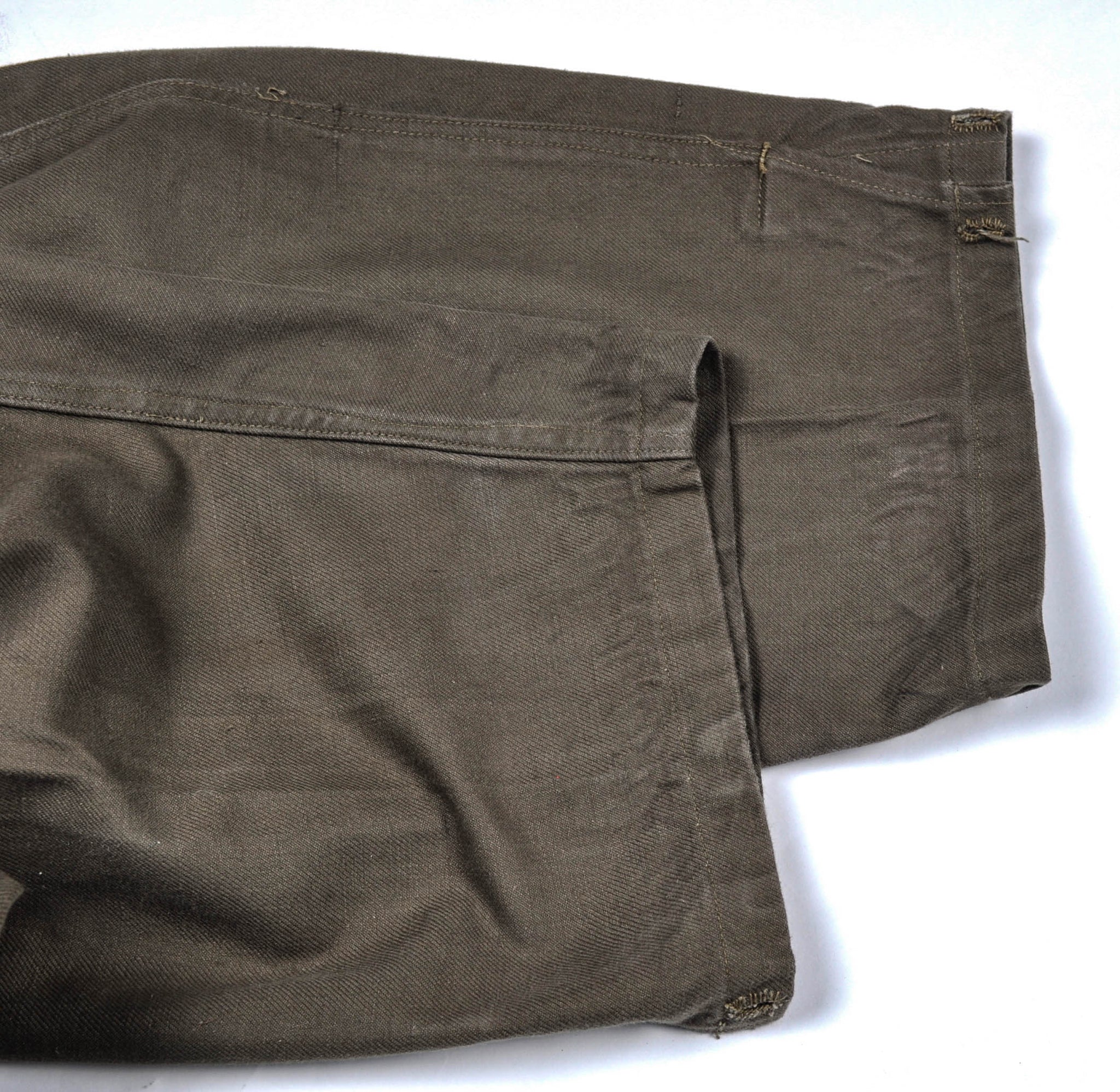 Pantalon TAP 47 daté 1949