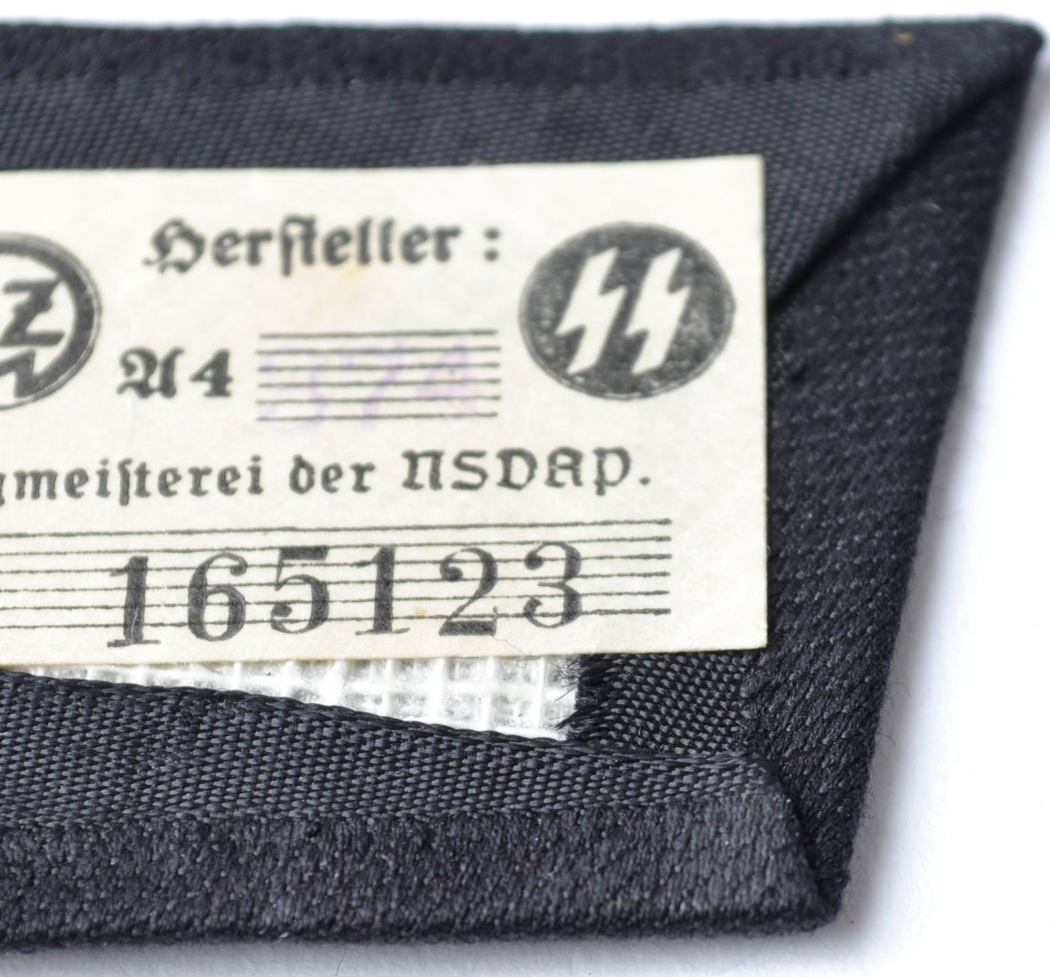 Paire de Pattes de col SS fabrication BEVO avec son étiquette papier